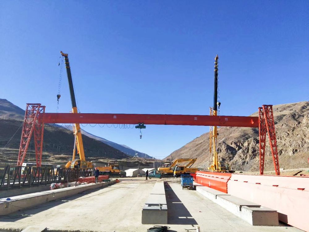 西藏阿里起重機(jī)、門式起重機(jī)、龍門吊廠家銷售安裝調(diào)試、維修修理