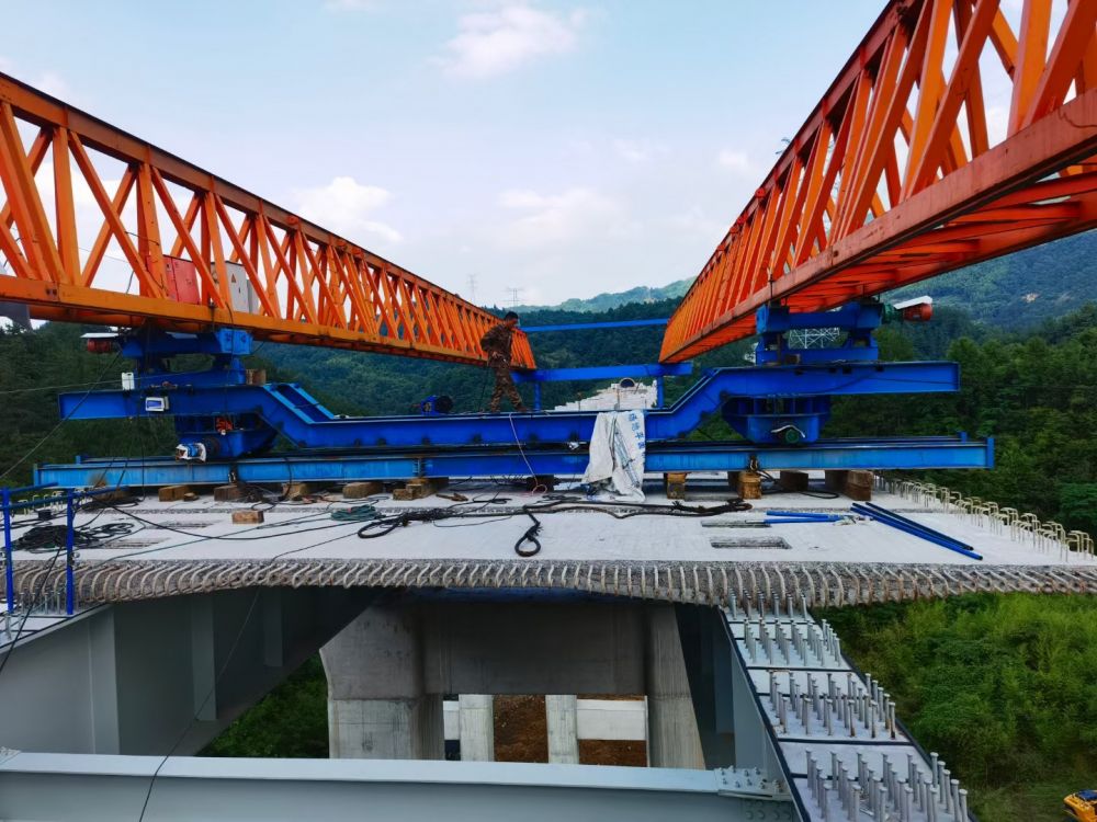 貴州貴陽(yáng)架橋機(jī)、架橋機(jī)型號(hào)、參數(shù)、生產(chǎn)廠家、租賃出租價(jià)格
