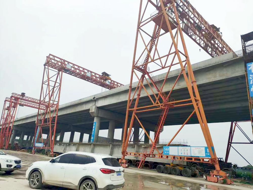 龍門吊廠家、型號、參數(shù)、電動(dòng)雙梁門式起重機(jī)、提梁機(jī)制造、安裝維修