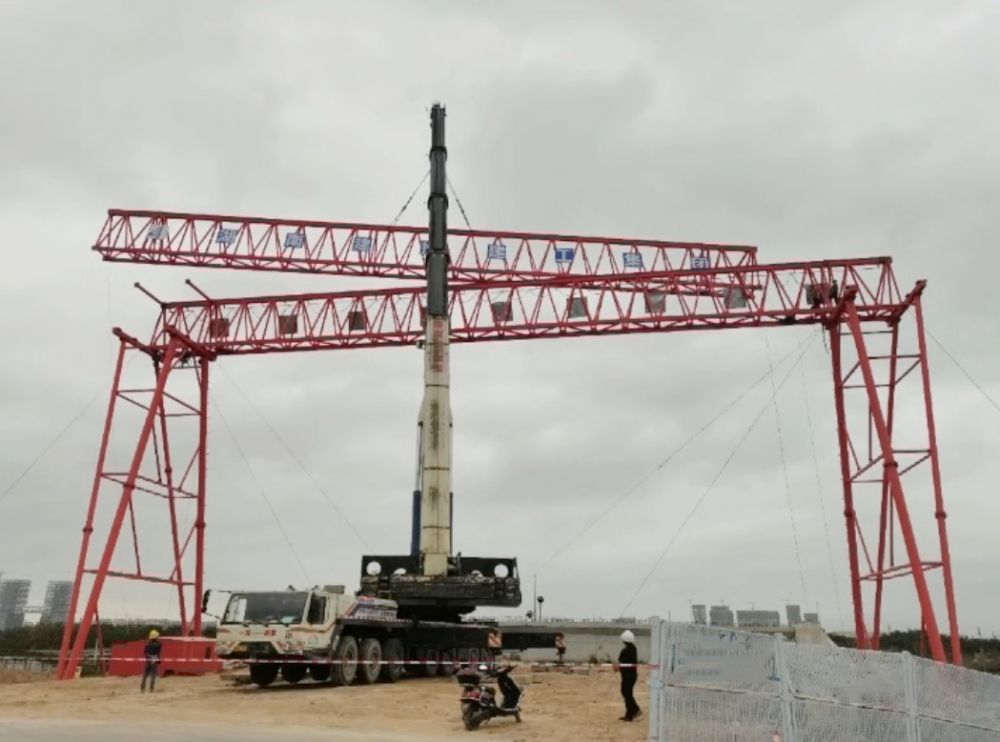 新疆路橋門機、工程起重機、提梁機、移梁機生產(chǎn)制造、租賃、鐵山起重