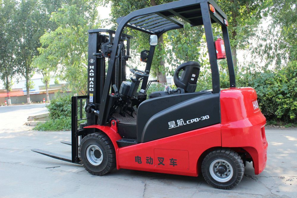 鋰電叉車在使用的過程中，有哪些注意事項(xiàng)？
