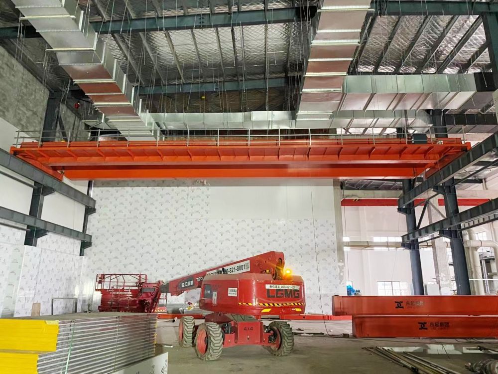 歐式歐標(biāo)起重機(jī)、新型電動(dòng)葫蘆雙梁橋式起重機(jī)、天車、吊機(jī)
