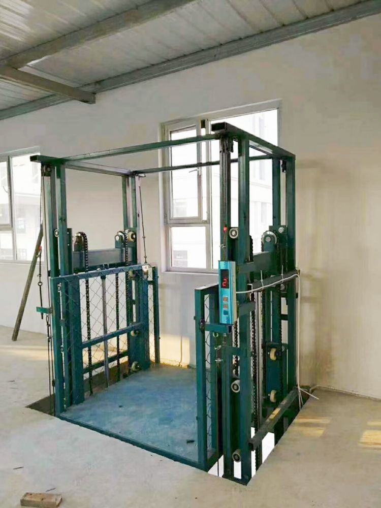 河南安陽升降平臺、載貨升降機，SJD型鏈條導軌式升降機