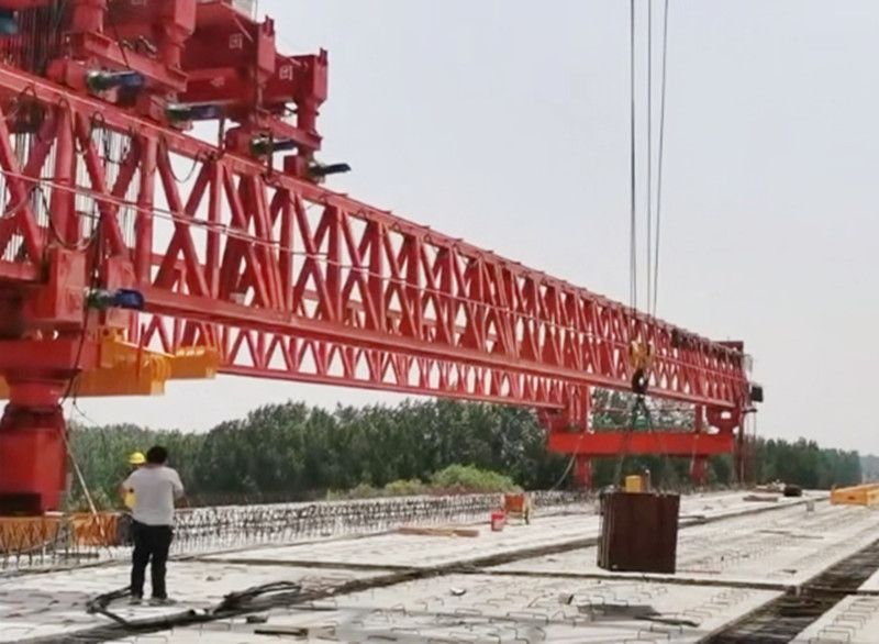廣西河池架橋機(jī)廠家設(shè)計(jì)制造、架橋機(jī)安裝拆卸搬遷維修、租賃回收