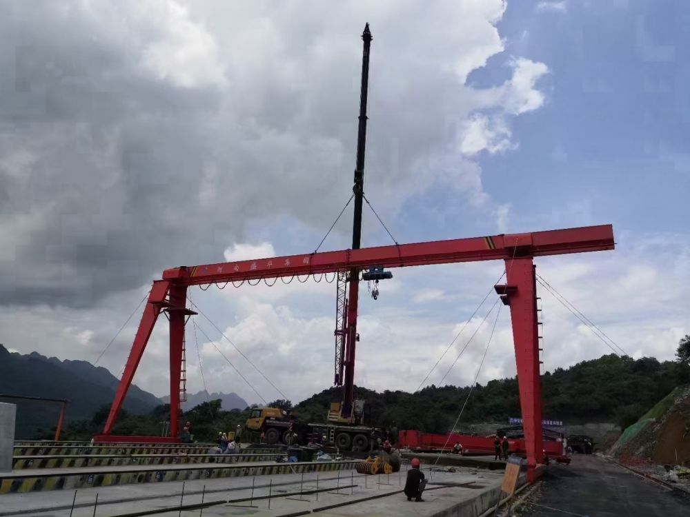 電動(dòng)門式起重機(jī)、龍門吊廠家生產(chǎn)制造、安裝維修維保服務(wù)
