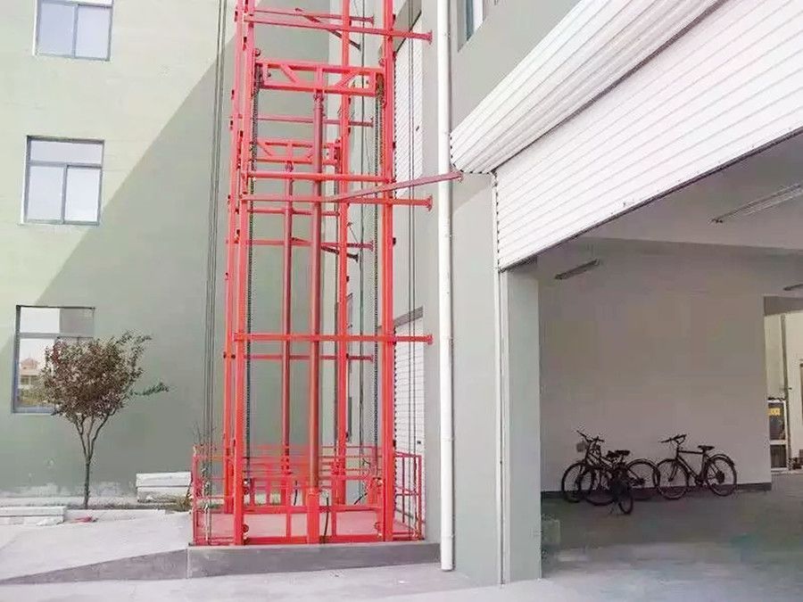 山東臨沂升降機、載貨平臺、鏈條導(dǎo)軌式升降機廠家銷售