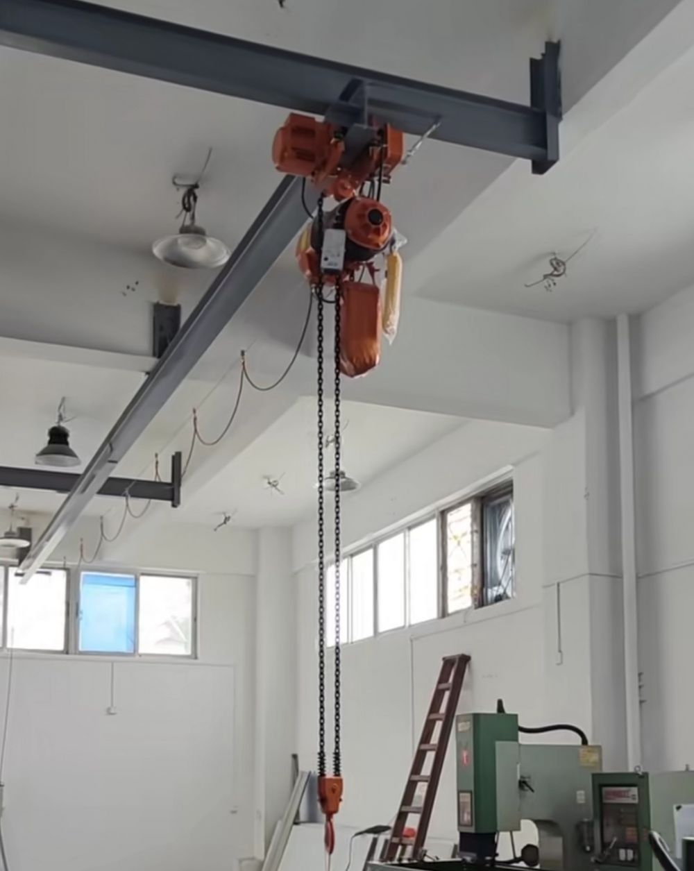 環(huán)鏈葫蘆單軌吊、單軌工字鋼電動葫蘆吊裝系統(tǒng)