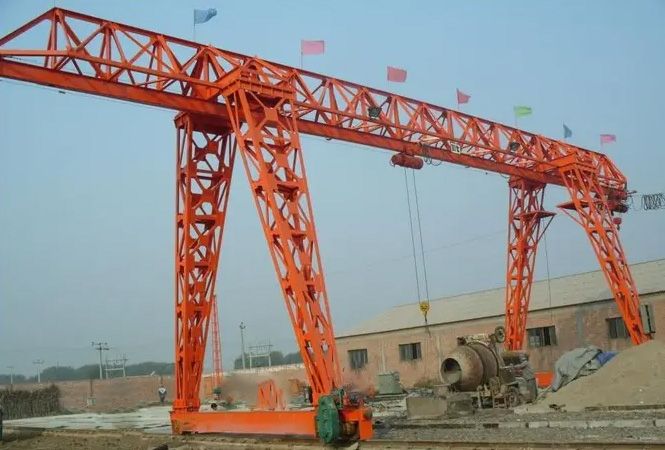 大跨度門式起重機運行偏斜如何處理