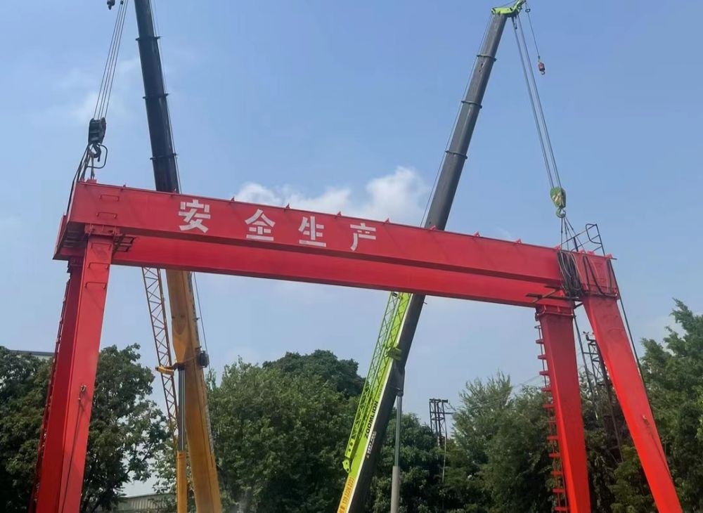 江蘇淮安龍門(mén)吊、ME/MG型電動(dòng)雙梁門(mén)式起重機(jī)