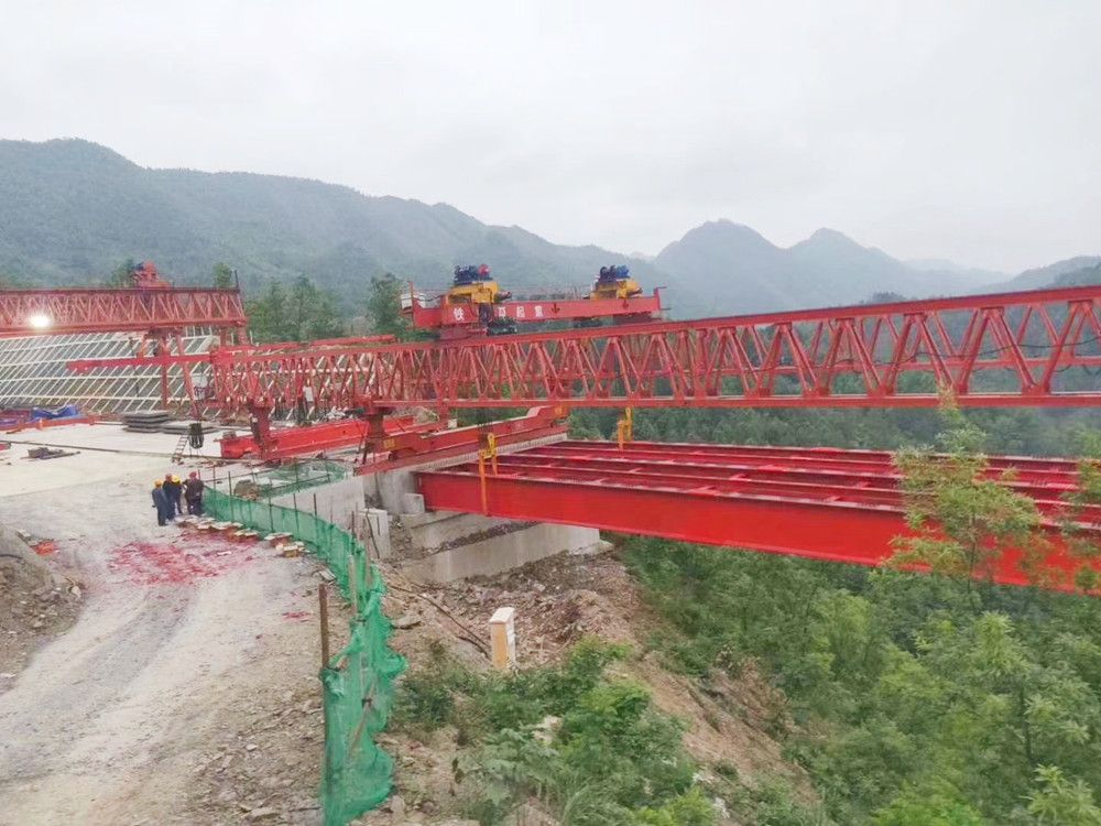 山西大同架橋機(jī)、提梁機(jī)-工地起重機(jī)械廠家銷售