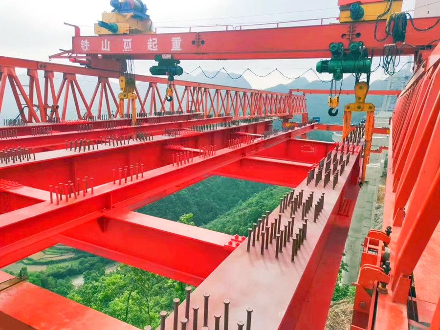 揭陽工程起重機(jī)、40m180t架橋機(jī)