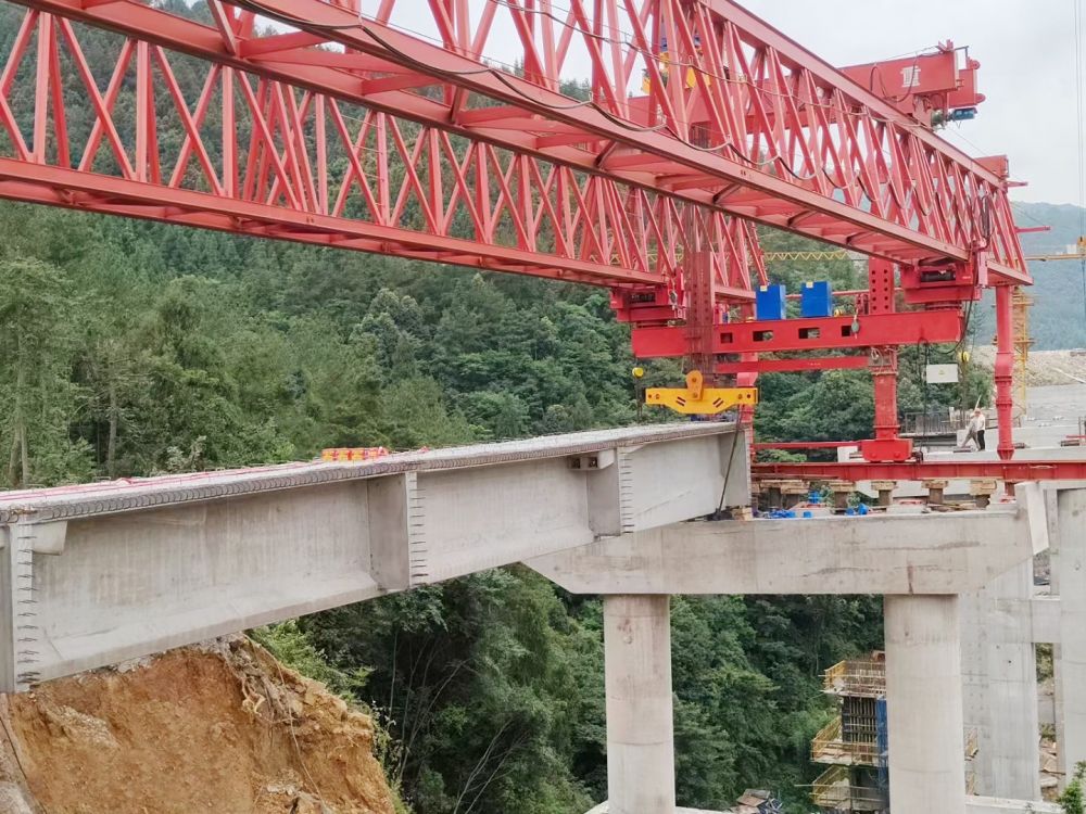 四川架橋機(jī)、提梁機(jī)、路橋門機(jī)、工程起重機(jī)廠家銷售