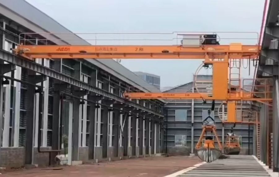 阿爾法起重機(jī)、酒廠專用抓斗橋式起重機(jī)