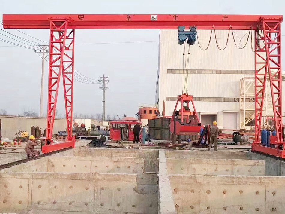 山西呂梁抓斗吊、MHZ型電動單梁抓斗門式起重機生產(chǎn)廠家，安裝維修