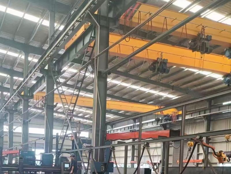 歐式電動(dòng)單梁起重機(jī)、新型低凈空起重機(jī)、行車、行吊