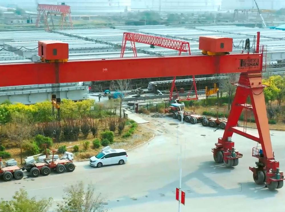 四川遂寧輪胎式門式起重機(jī)、提梁機(jī)、路橋門機(jī)龍門吊廠家銷售安裝維修