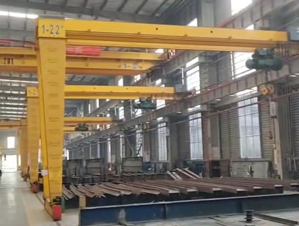 西安龍門吊、BMH型半腿門式起重機