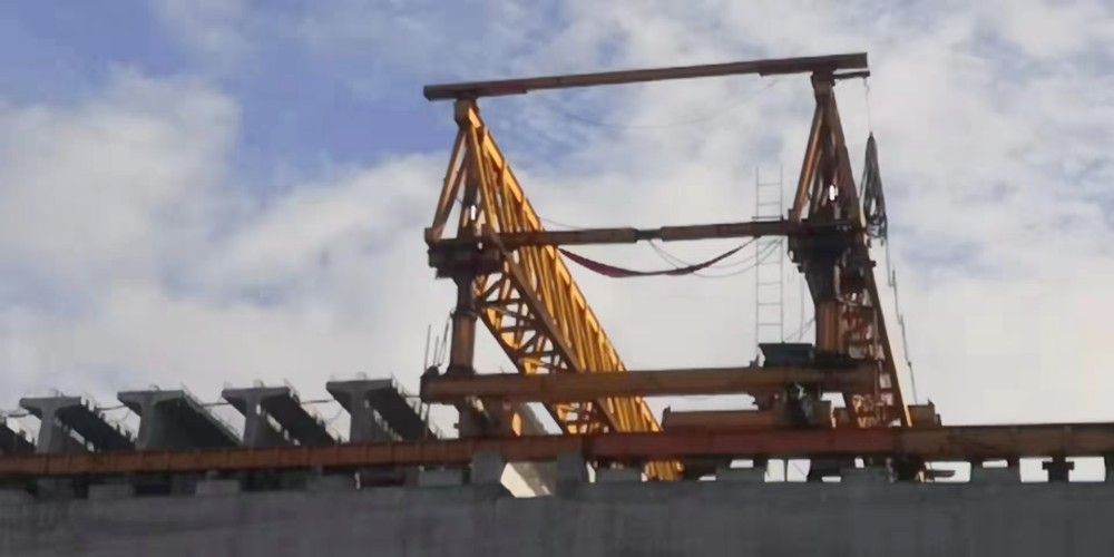 架橋機(jī)租賃、公路鐵路高鐵架橋機(jī)租賃出租、搬遷運(yùn)輸安裝
