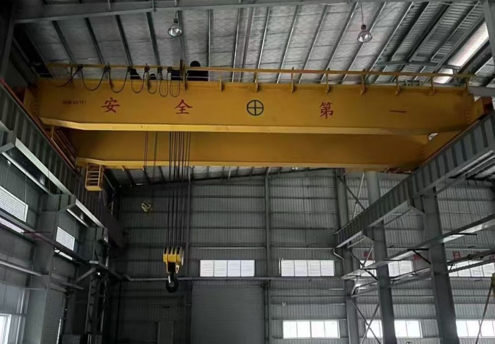 LH型電動(dòng)葫蘆雙梁橋式起重機(jī)、天車、吊機(jī)