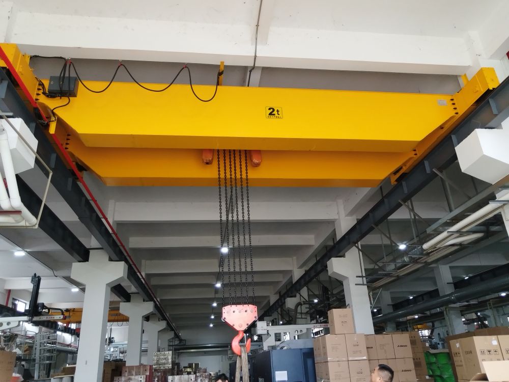 廣東清遠(yuǎn)起重機(jī)、電動(dòng)雙梁橋式起重機(jī)