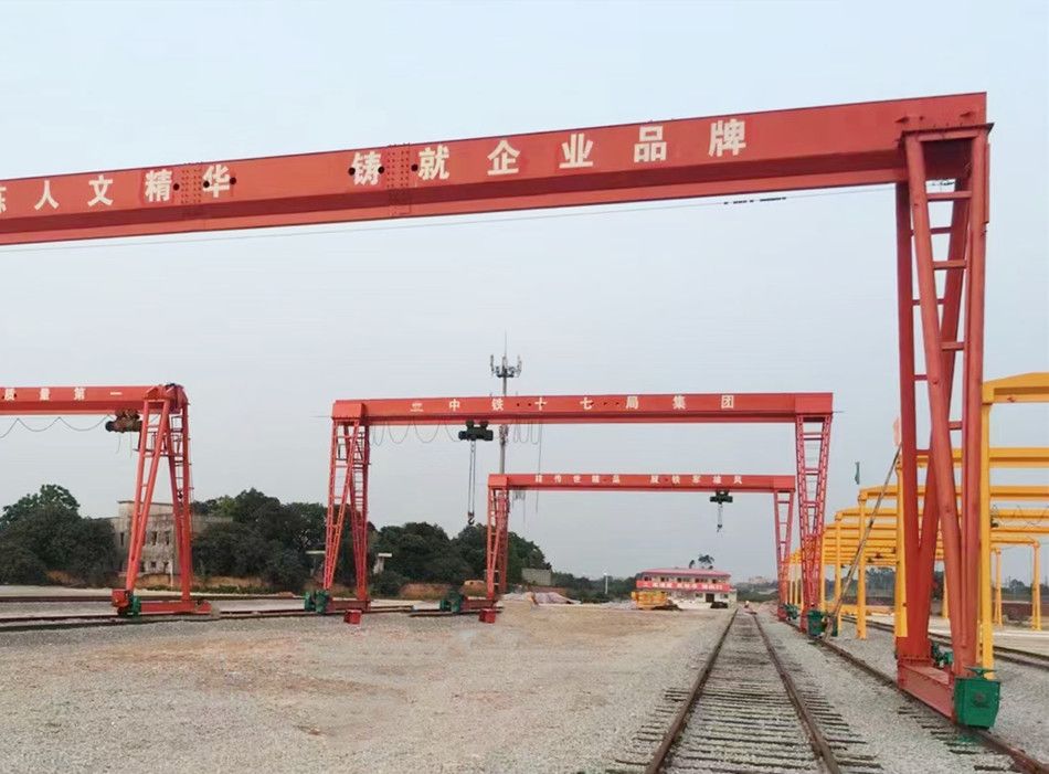 開(kāi)封龍門(mén)吊、MH型電動(dòng)葫蘆單梁門(mén)式起重機(jī)