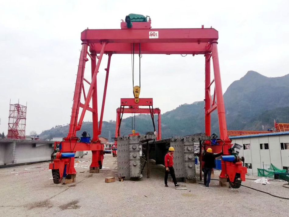 山西提梁機(jī)、輪胎式提梁機(jī)龍門吊生產(chǎn)廠家、設(shè)計(jì)制造