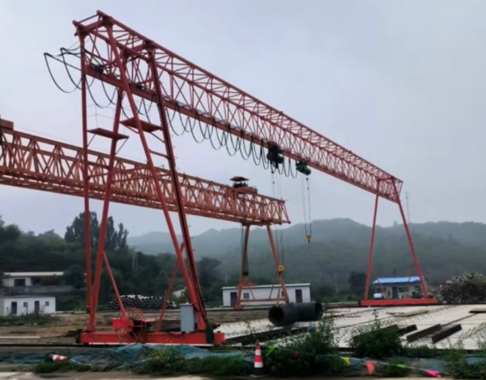 路橋門機(jī)、梁廠龍門吊、提梁機(jī)型號(hào)規(guī)格、價(jià)格