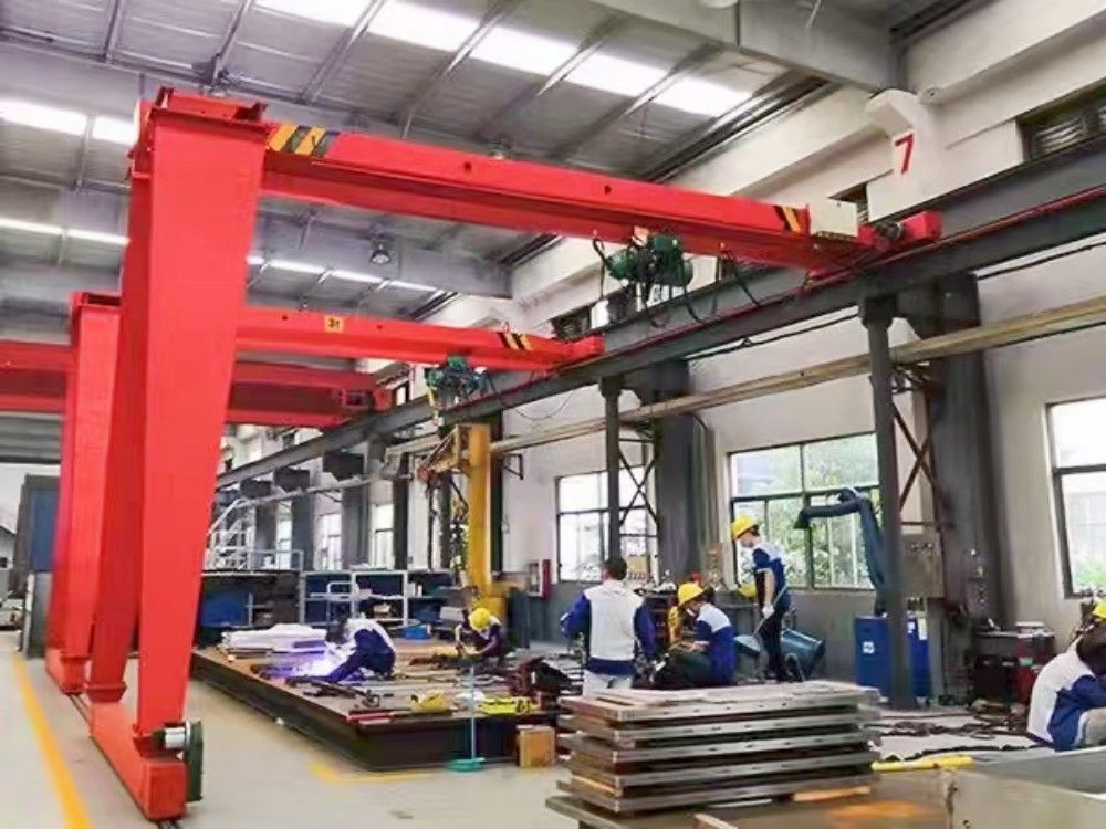 龍門吊廠家、品牌、型號(hào)、價(jià)格、BMH型半腿門式起重機(jī)制造安裝維修