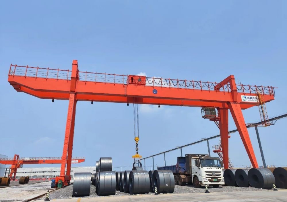 上海龍門吊、MG型雙梁門式起重機(jī)、門機(jī)