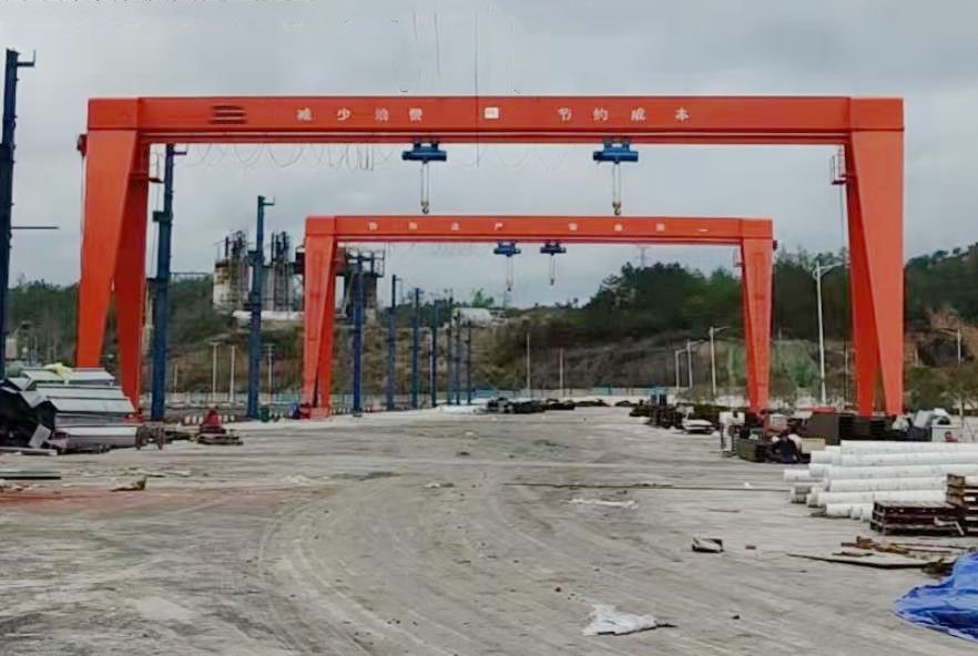 常規(guī)門式起重機.jpg