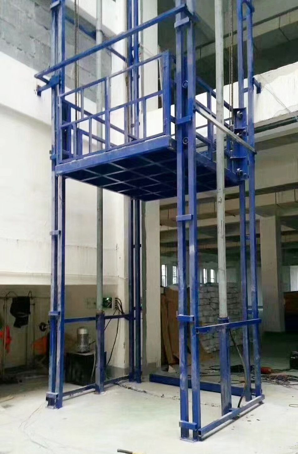 肇慶市SJD型鏈條導(dǎo)軌式升降機(jī)、貨梯廠家供貨、安裝維修