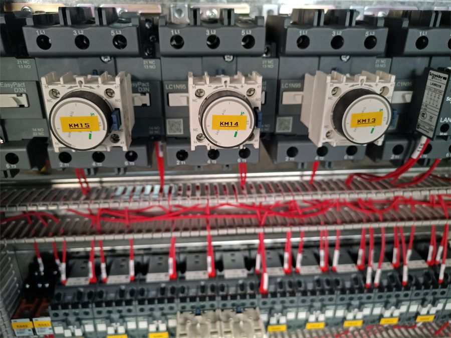 橋門式起重機(jī)成套電氣箱電器柜、PLC自動(dòng)化編程