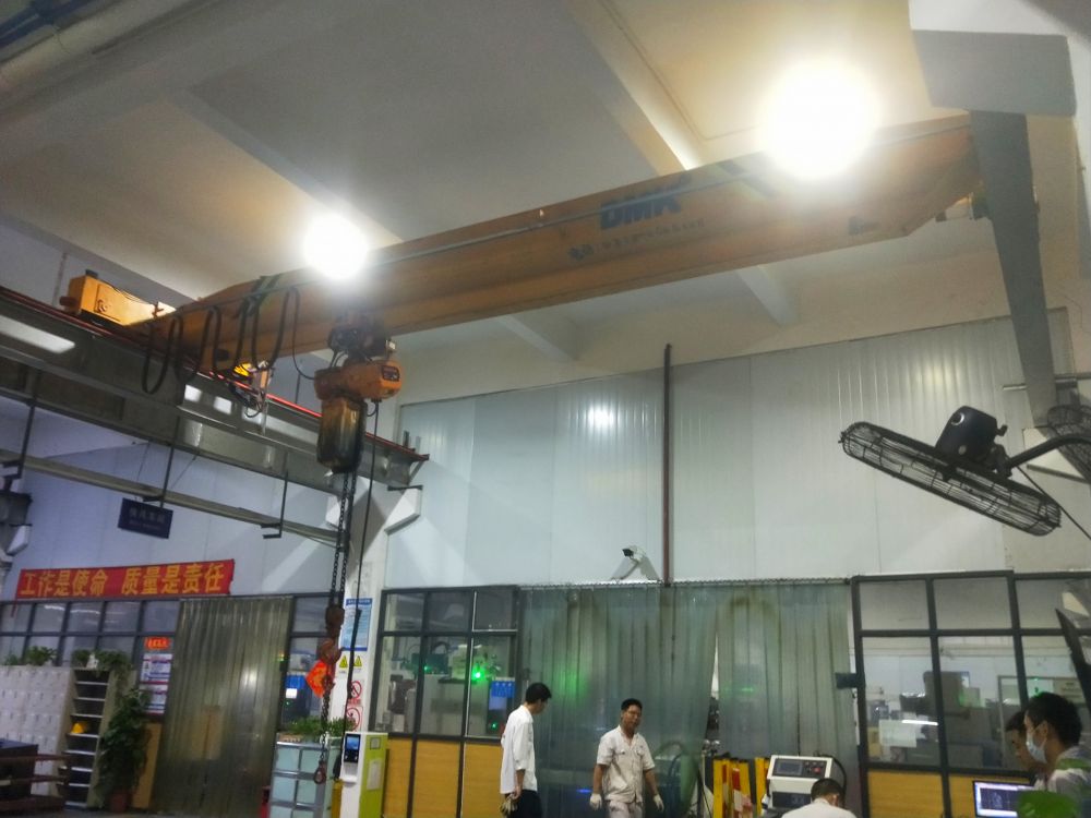LDA型電動單梁起重機、單梁起重機產(chǎn)品優(yōu)點、價格