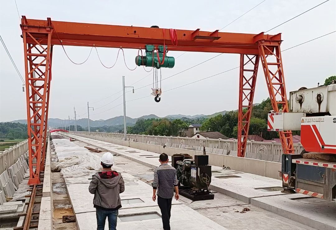 贛州起重機械設(shè)備廠家銷售，電動葫蘆單梁門式起重機
