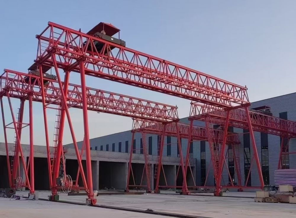 河南龍門(mén)吊、提梁機(jī)、路橋門(mén)機(jī)租賃工程服務(wù)