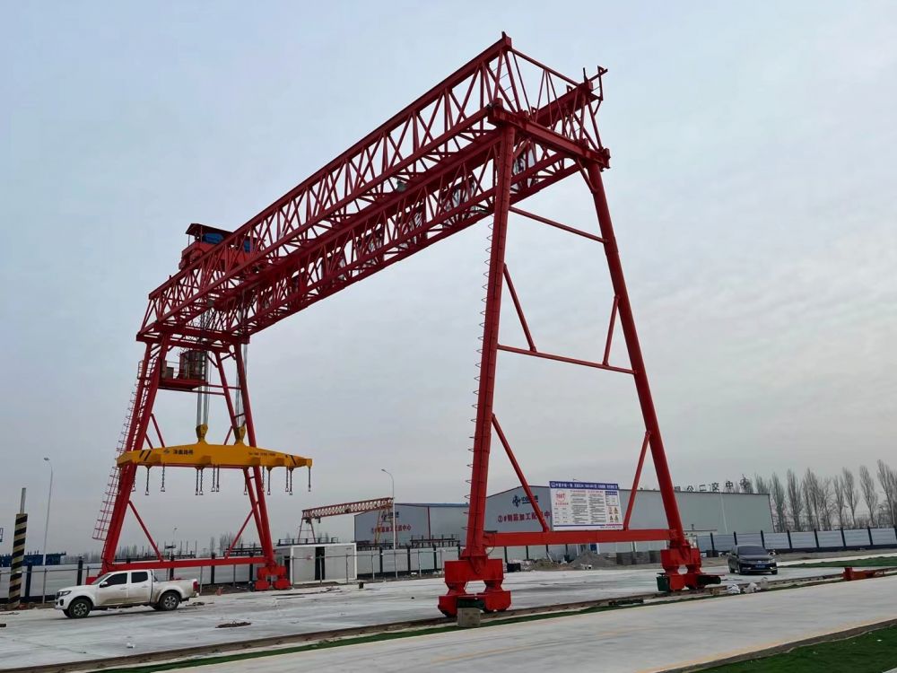 提梁機、路橋工程門式起重機