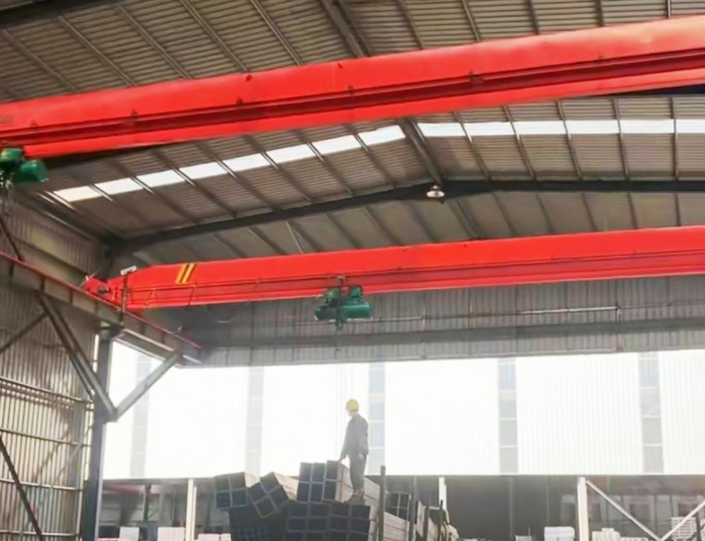 LD型電動(dòng)單梁起重機(jī)、單梁吊機(jī)、天車生產(chǎn)廠家、價(jià)格報(bào)價(jià)