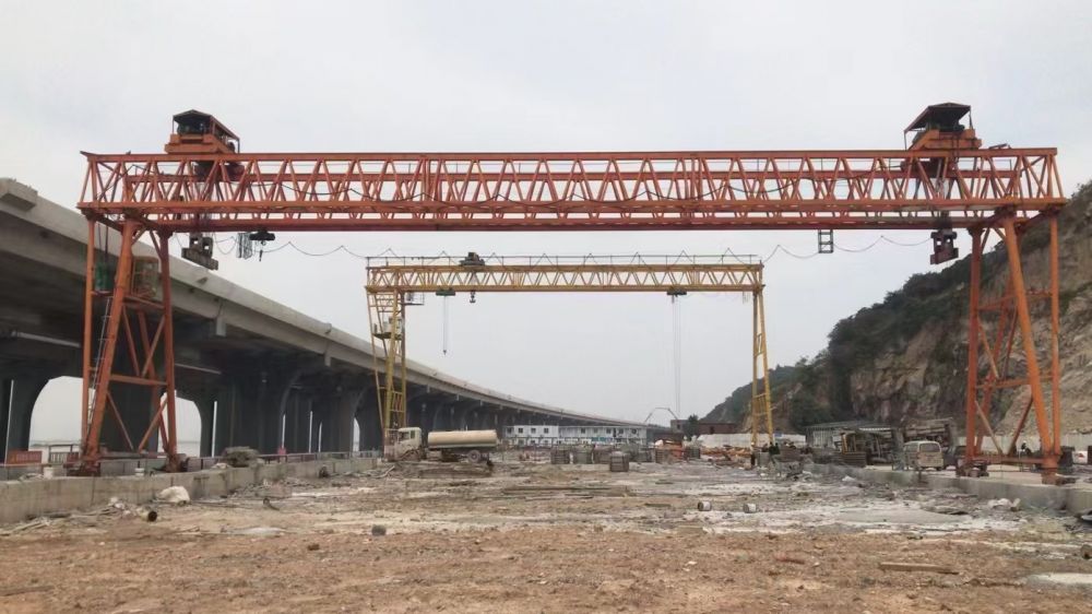 云南昆明架橋機(jī)租賃、提梁機(jī)、工程龍門吊租賃