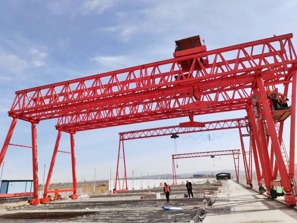 提梁機(jī)廠家、型號、參數(shù)、工程門式起重機(jī)、梁場龍門吊制造安裝維修
