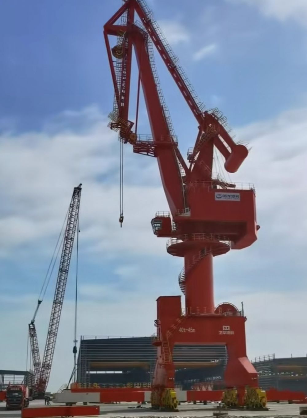上海港機(jī)、港口起重機(jī)、岸邊門座式起重機(jī)、門座吊