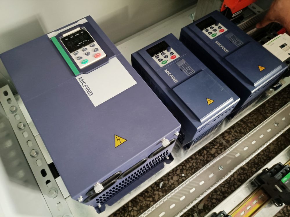 鄭州滎陽(yáng)配電柜廠家定制、起重電器箱柜、工控自動(dòng)化電氣