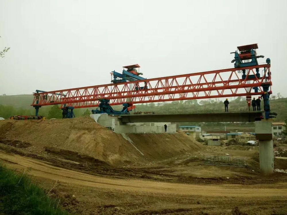 新疆和田架橋機(jī)廠家銷售、公路鐵路架橋機(jī)租賃出租、安裝維修