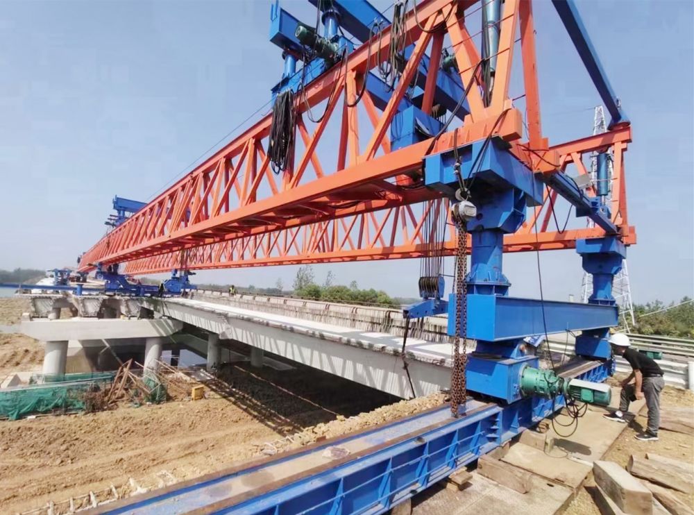 架橋機(jī)型號規(guī)格、架橋機(jī)技術(shù)參數(shù)、架橋機(jī)廠家制造安裝調(diào)試、修理維修