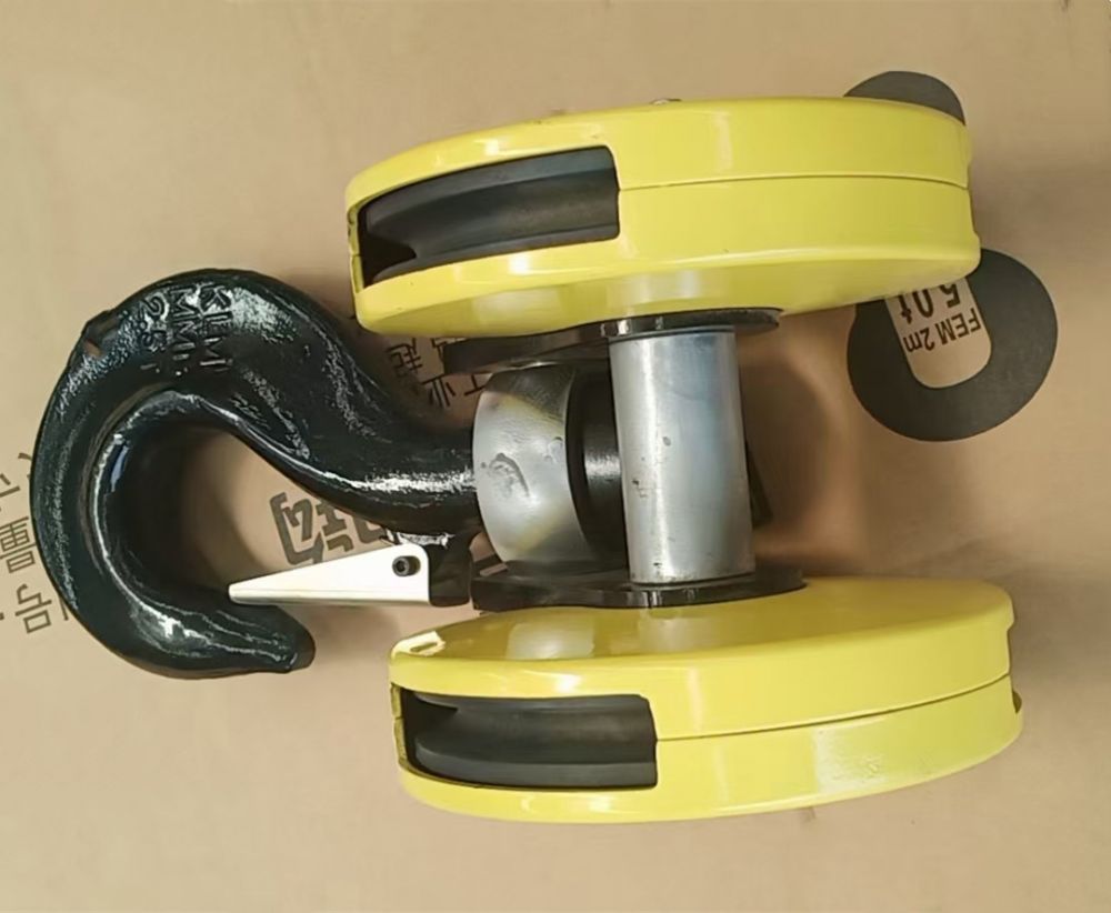 濟(jì)寧起重吊鉤、吊具、電動(dòng)葫蘆吊鉤廠家批發(fā)