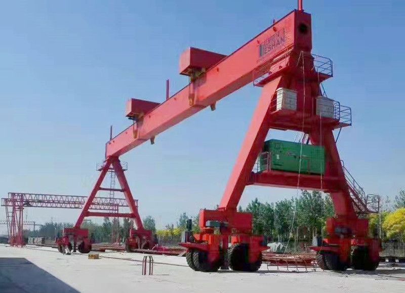 100噸輪胎式龍門吊、輪胎式提梁機(jī)、龍橋門式起重機(jī)