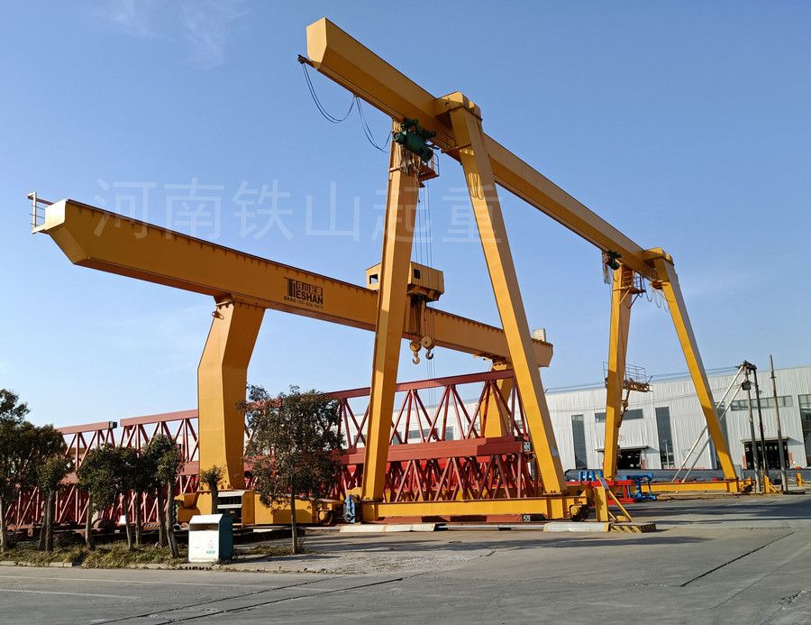 單梁龍門吊、L型單主梁門式起重機(jī)、MH型電動(dòng)葫蘆門式起重機(jī)