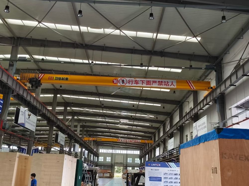 歐式起重機(jī)、新中式電動(dòng)單梁起重機(jī)、衛(wèi)華起重機(jī)