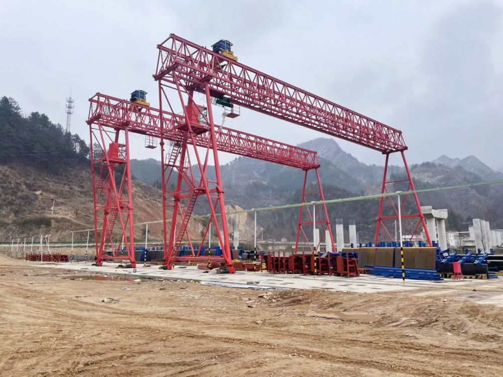 南寧提梁機(jī)、MG型電動雙梁門式起重機(jī)廠家銷售服務(wù)