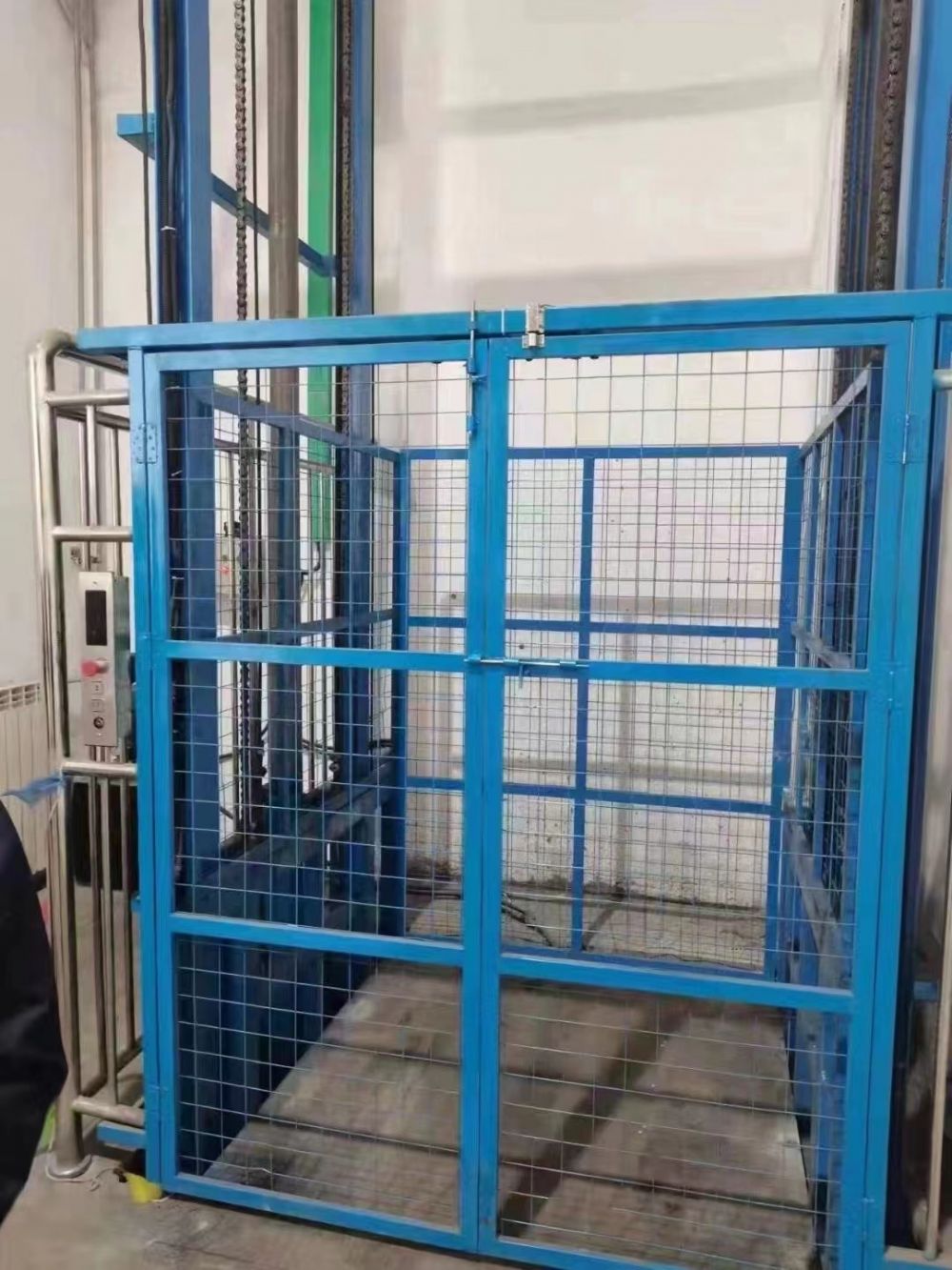 北京貨物升降機(jī)、載貨提升機(jī)、升降貨梯廠家、型號、價(jià)格及安裝維修