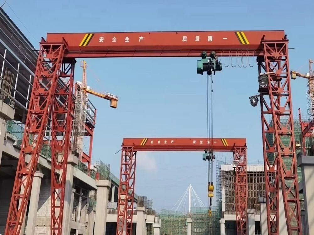 河南龍門(mén)吊廠家、電動(dòng)單梁門(mén)式起重機(jī)型號(hào)規(guī)格、技術(shù)參數(shù)、報(bào)價(jià)單